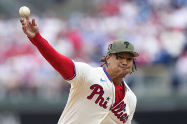 Schwarber hits leadoff homer, sparks Phillies to 15-3 win over