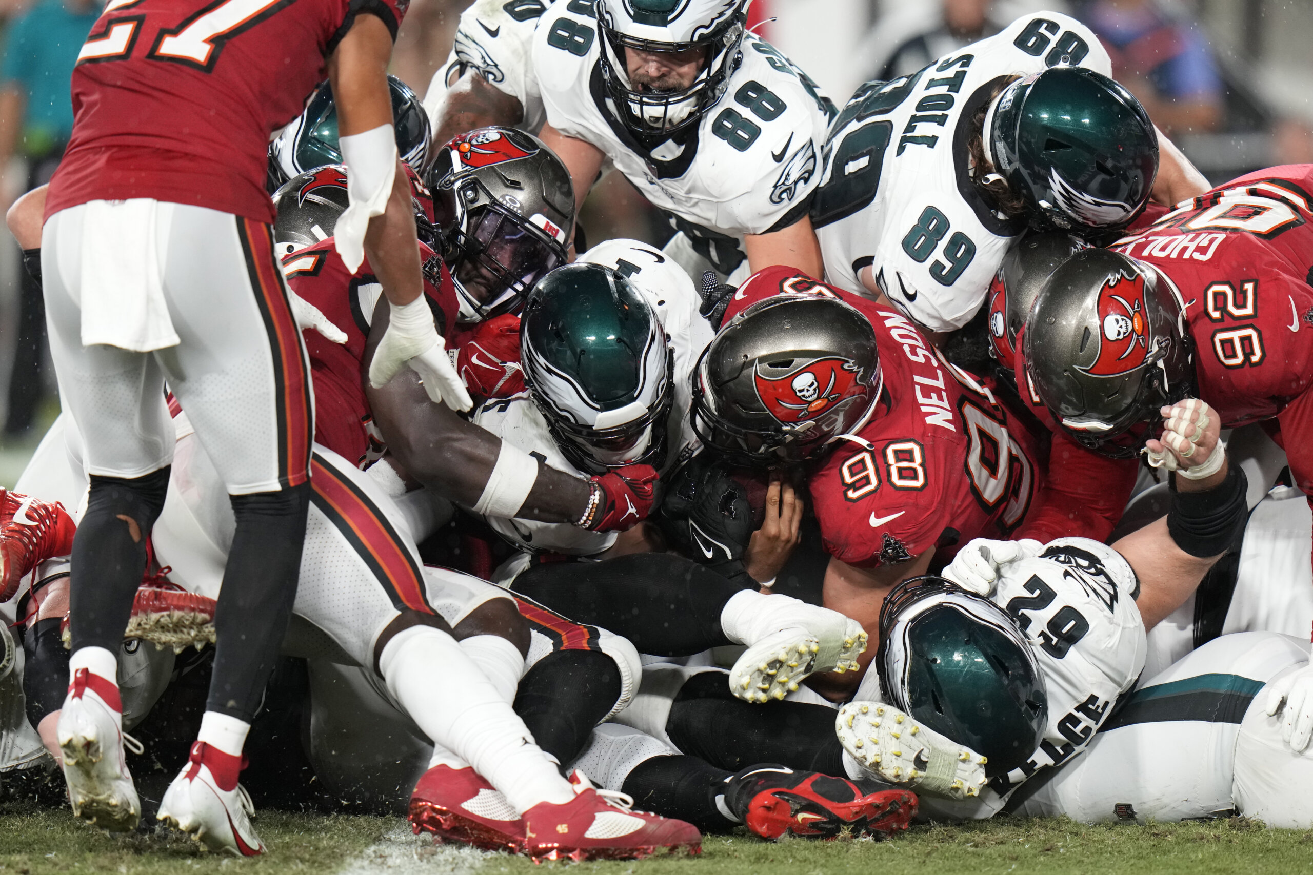 Eagles' 'tush push' is becoming the NFL's most unstoppable play