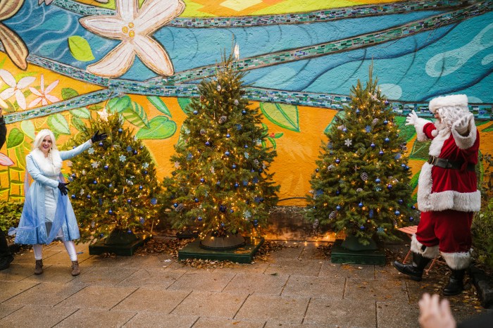 tree lightings in Philadelphia