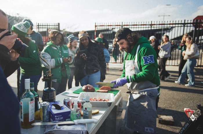 eagles tailgate