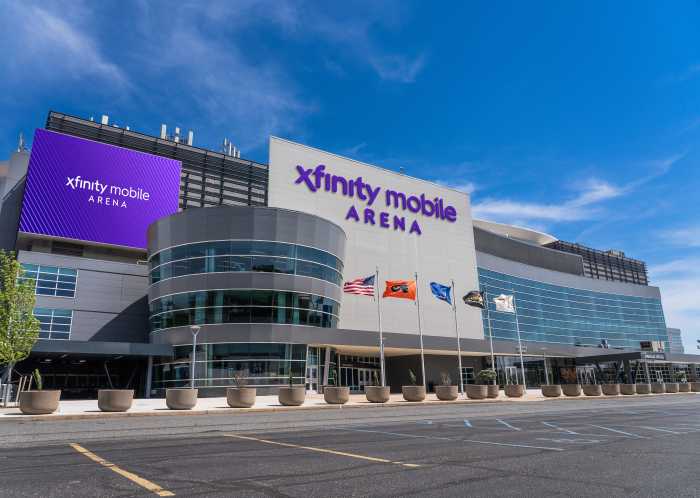 76ers flyers xfinity mobile arena